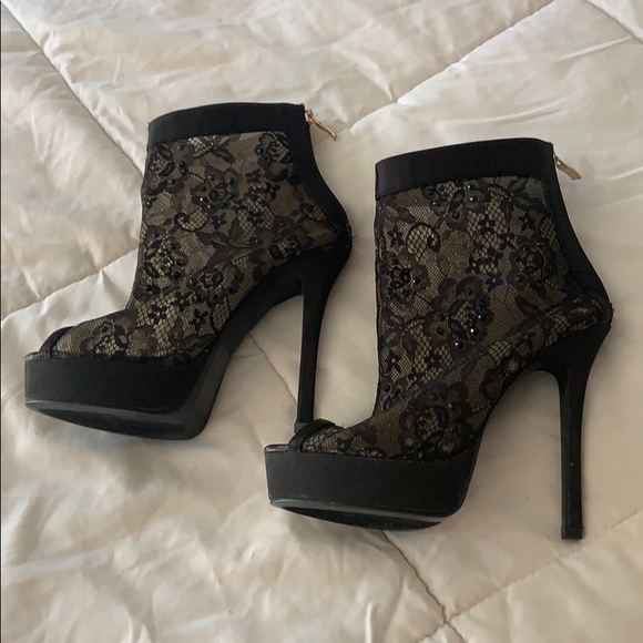 Madison by shoedazzle heeled booties - Picture 2 of 3